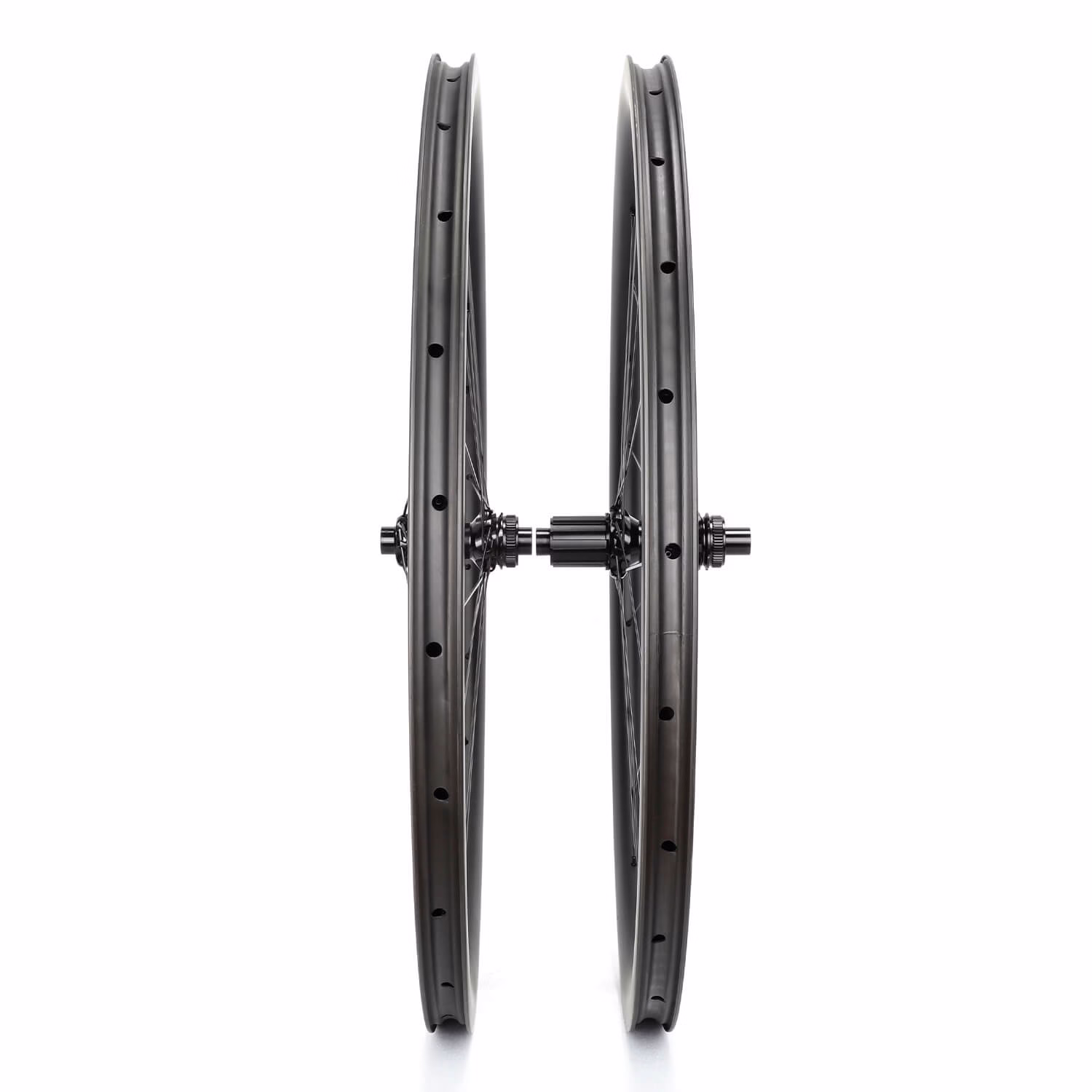 Carbon Gravel Wheel 37C with Ratchet design hub