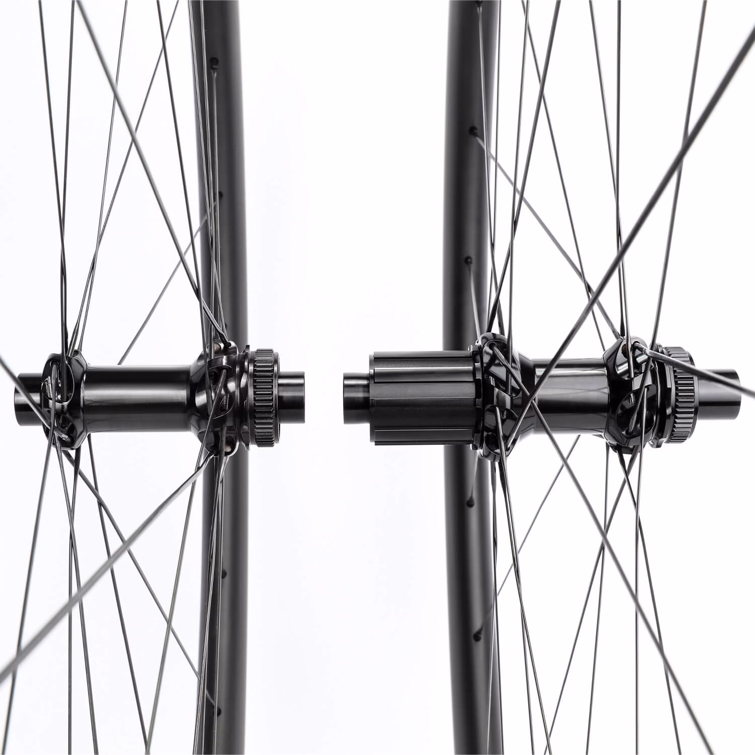 Carbon Gravel Wheel 37C with Ratchet design hub
