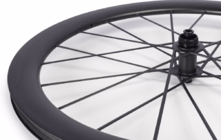 Полностью карбоновый обод и спицы интегрированного колеса 700C-50C